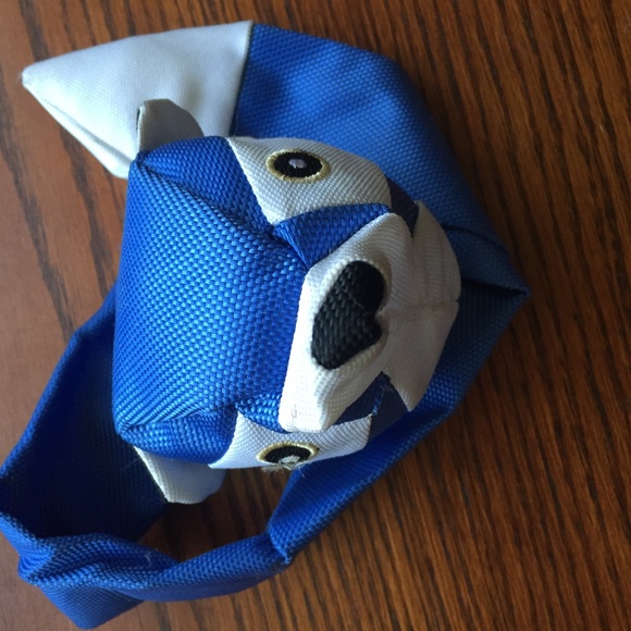 Random Cat Toys - Picture 5 of 8